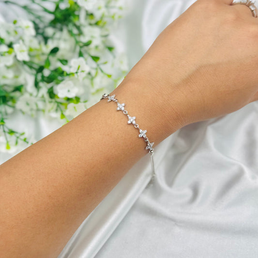 Women Diamond Studed Star 925 Sterling Silver Bracelet WBI35