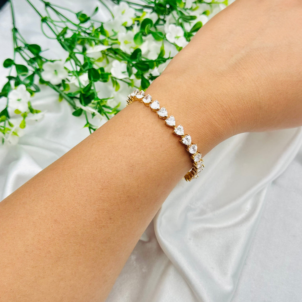 Women Gold Plated Heart Tennis Bracelet In Sterling Silver In Canada WBT39