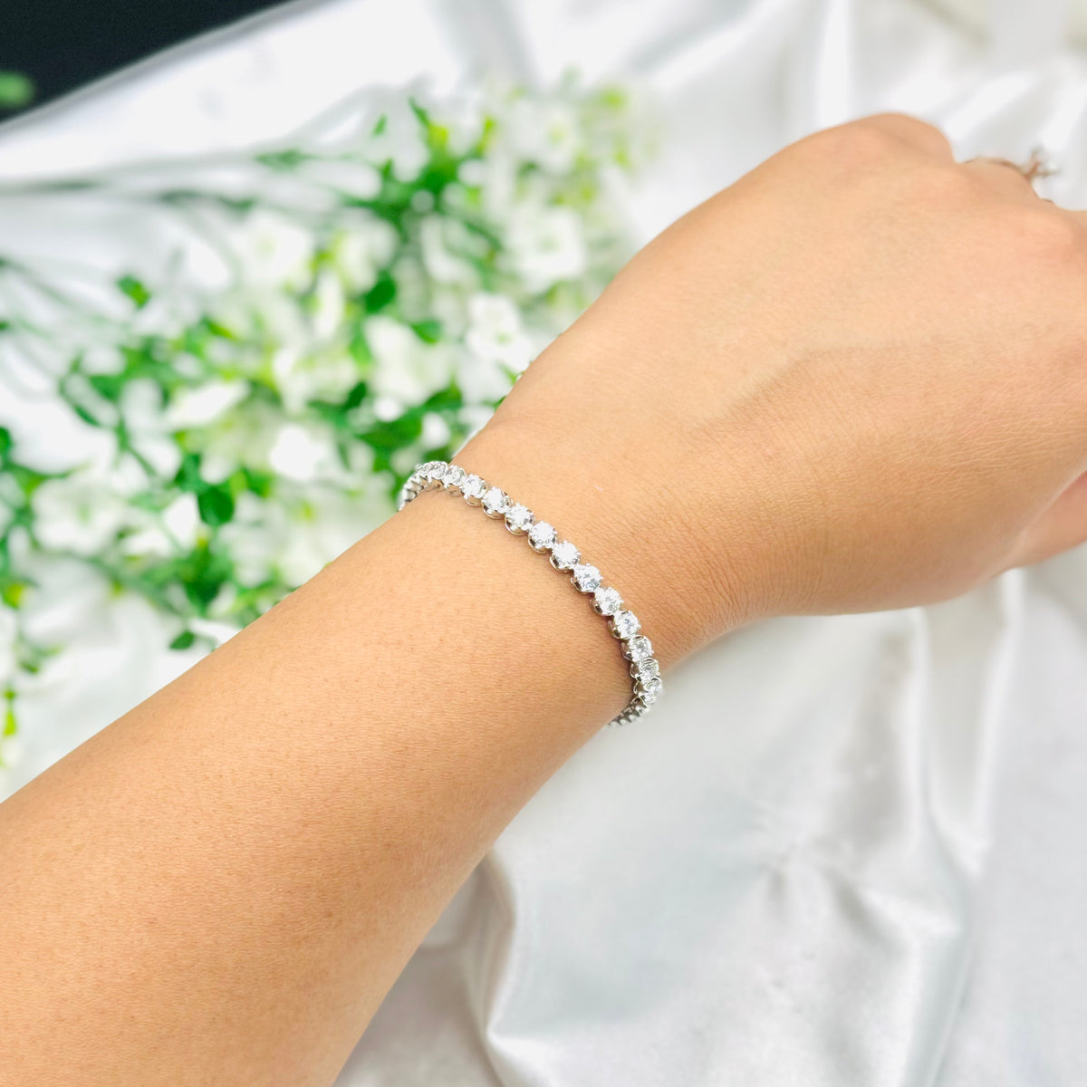 Round Tennis Bracelet with Moissanites In 925 Sterling Silver WBT32