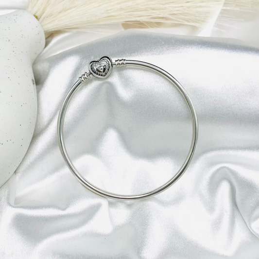 Pandora Moments Heart Clasp Bangle 925 Sterling Silver Bracelet PDB01