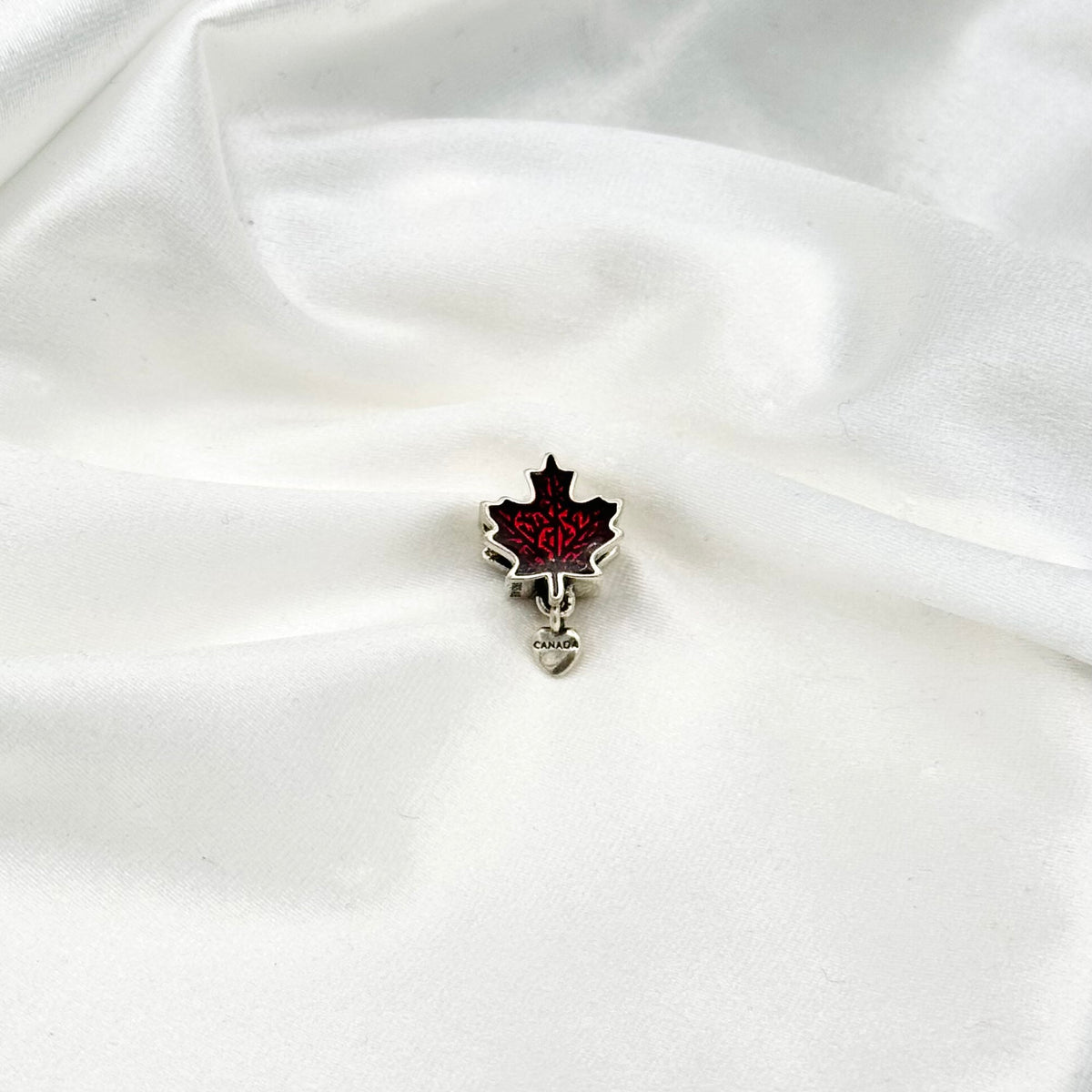 Pandora Canada Red Maple Leaf 925 Sterling Silver Charm PDC134