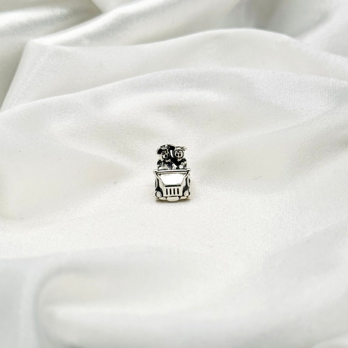 Pandora Disney Mickey & Minnie Vintage Car Charm in Sterling Silver PDC153