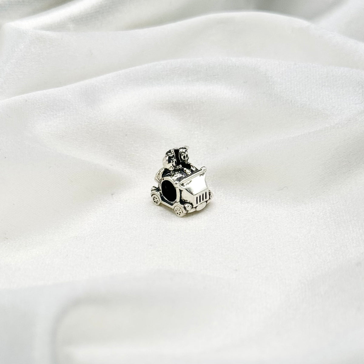 Pandora Disney Mickey & Minnie Vintage Car Charm in Sterling Silver PDC153