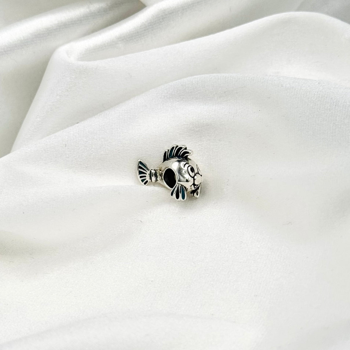 Pandora Dolphin Charm in Sterling Silver PDC158