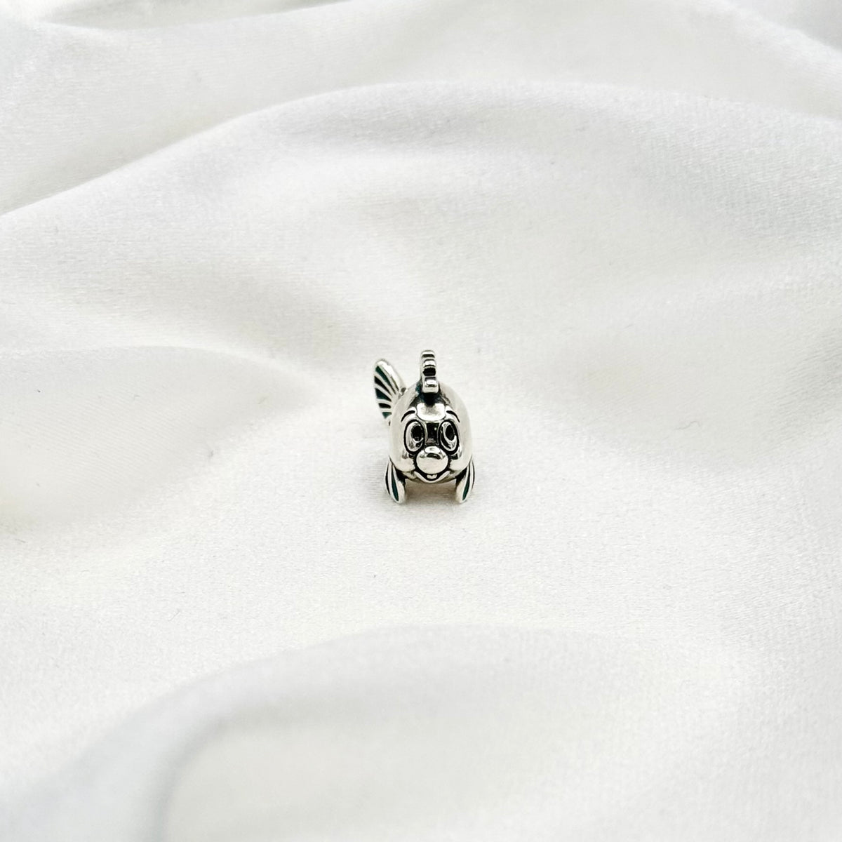 Pandora Dolphin Charm in Sterling Silver PDC158