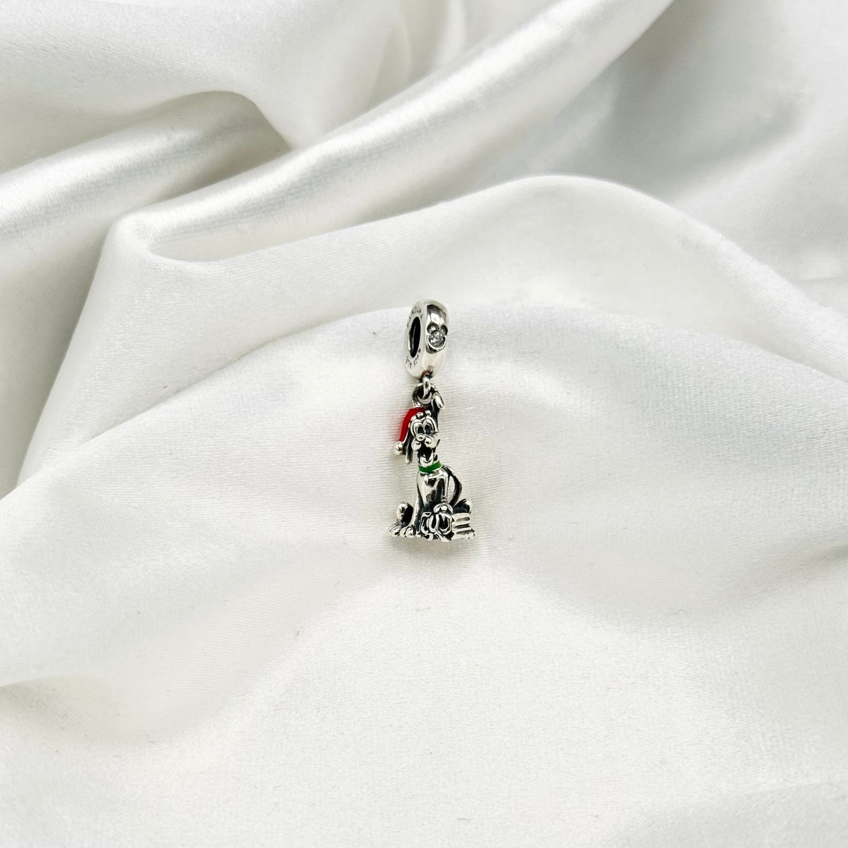 Pandora X Disney Pluto Christmas Gift Dangle Charm in Sterling Silver PDC160