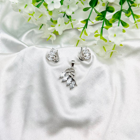 Women's Feather Motif CZ 925 Silver Pendent with Earring set SPI15