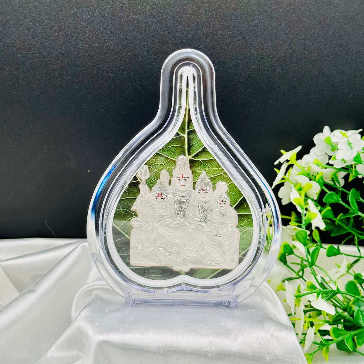 Shiv Parivaar Leaf Frame in 999 Silver PSF14