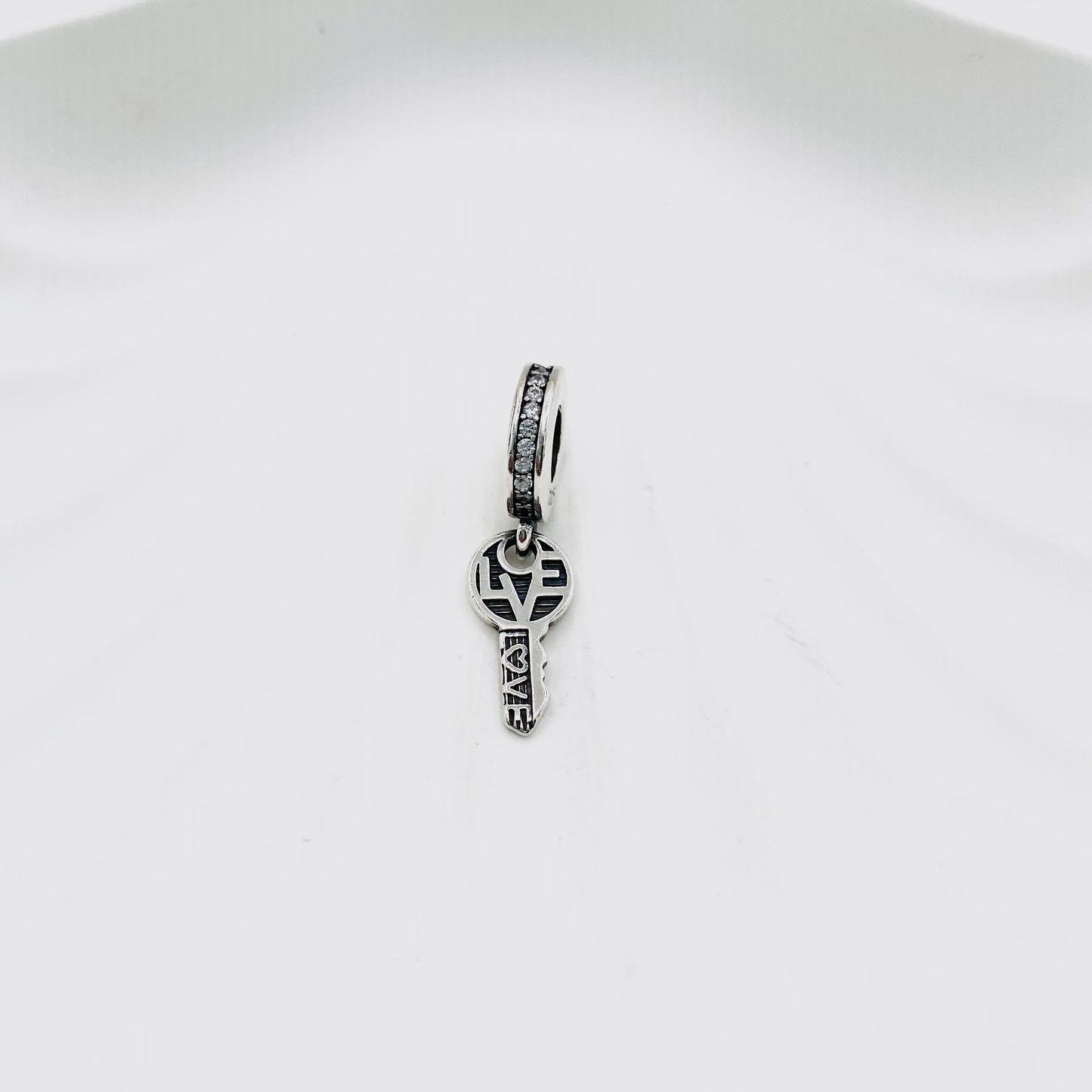 Pandora Keys with Love 925 Sterling Silver Charm PDC111