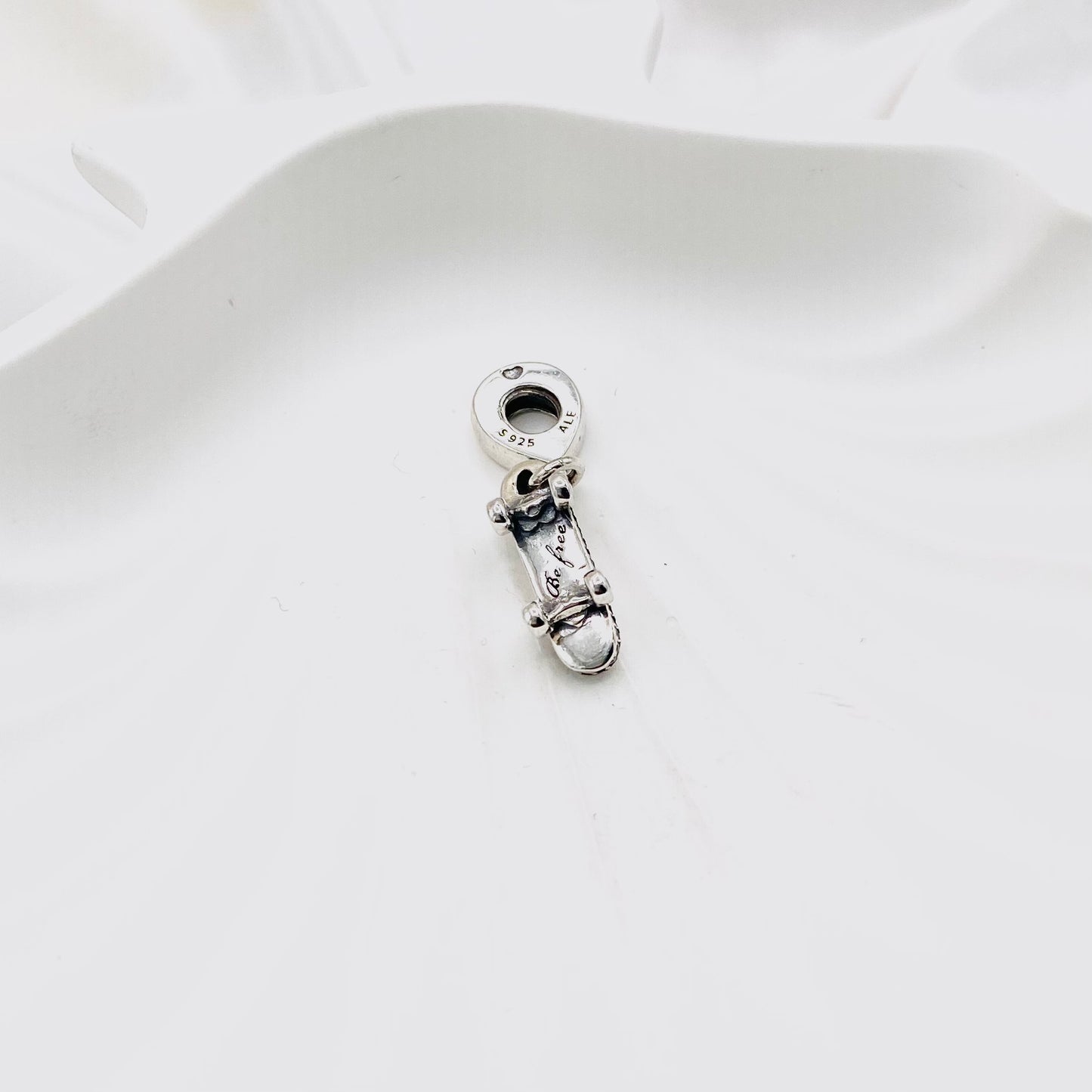 Pandora Sparkling Skateboard Dangle 925 Sterling Silver Charm PDC118