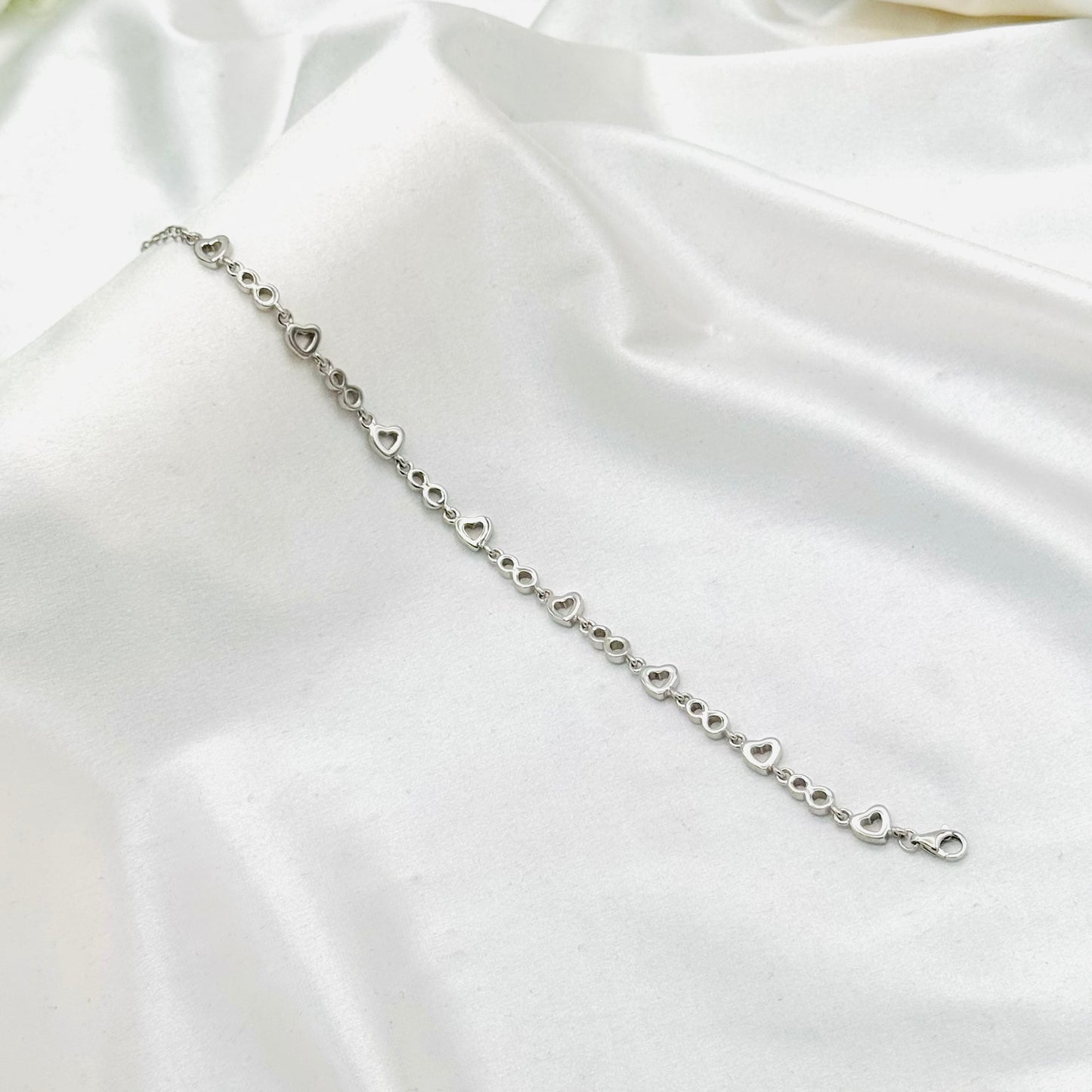Silver Chain Bracelet For Women In Sterling Silver WBI24