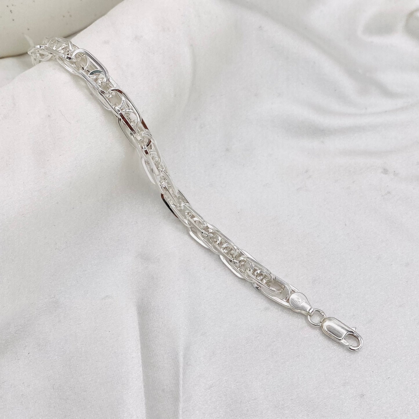 Mens InterLinked Silver Bracelet MBP31