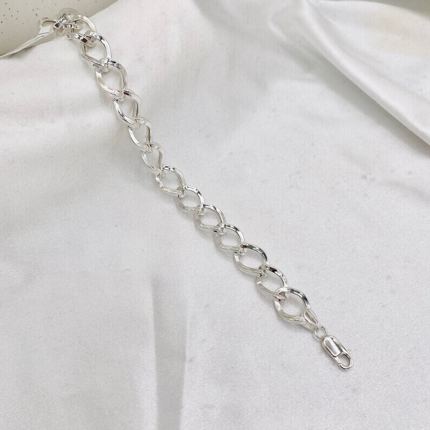 Mens Chunky Curb style Silver Bracelet MBP44