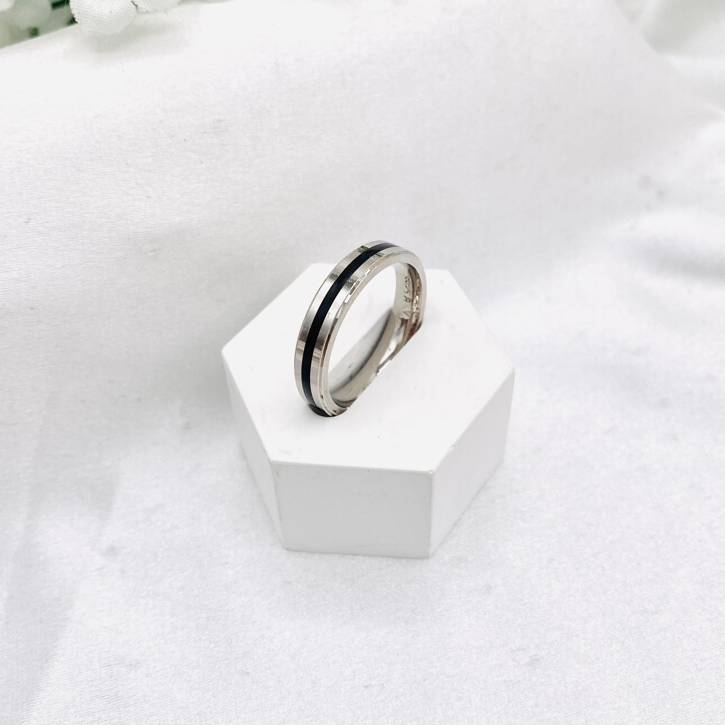 Unisex Black Enamel Bands In Sterling Silver URS37