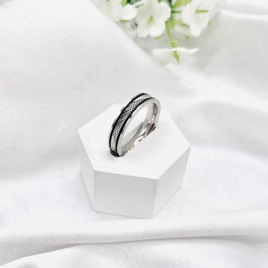 Unisex Black Enamel Bands In Sterling Silver URS36