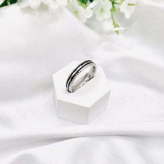 Unisex Black Enamel Bands In Sterling Silver URS26