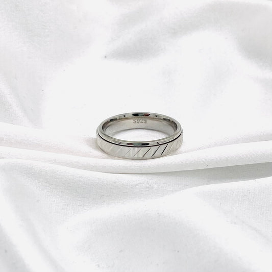 Unisex Spinner/stress relief Bands In Sterling Silver URS46