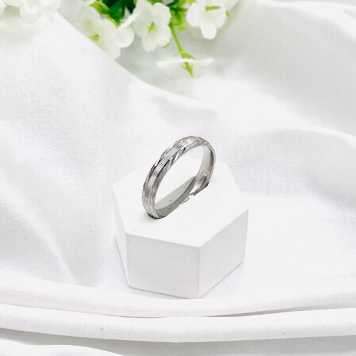 Unisex Bands In Sterling Silver URS44