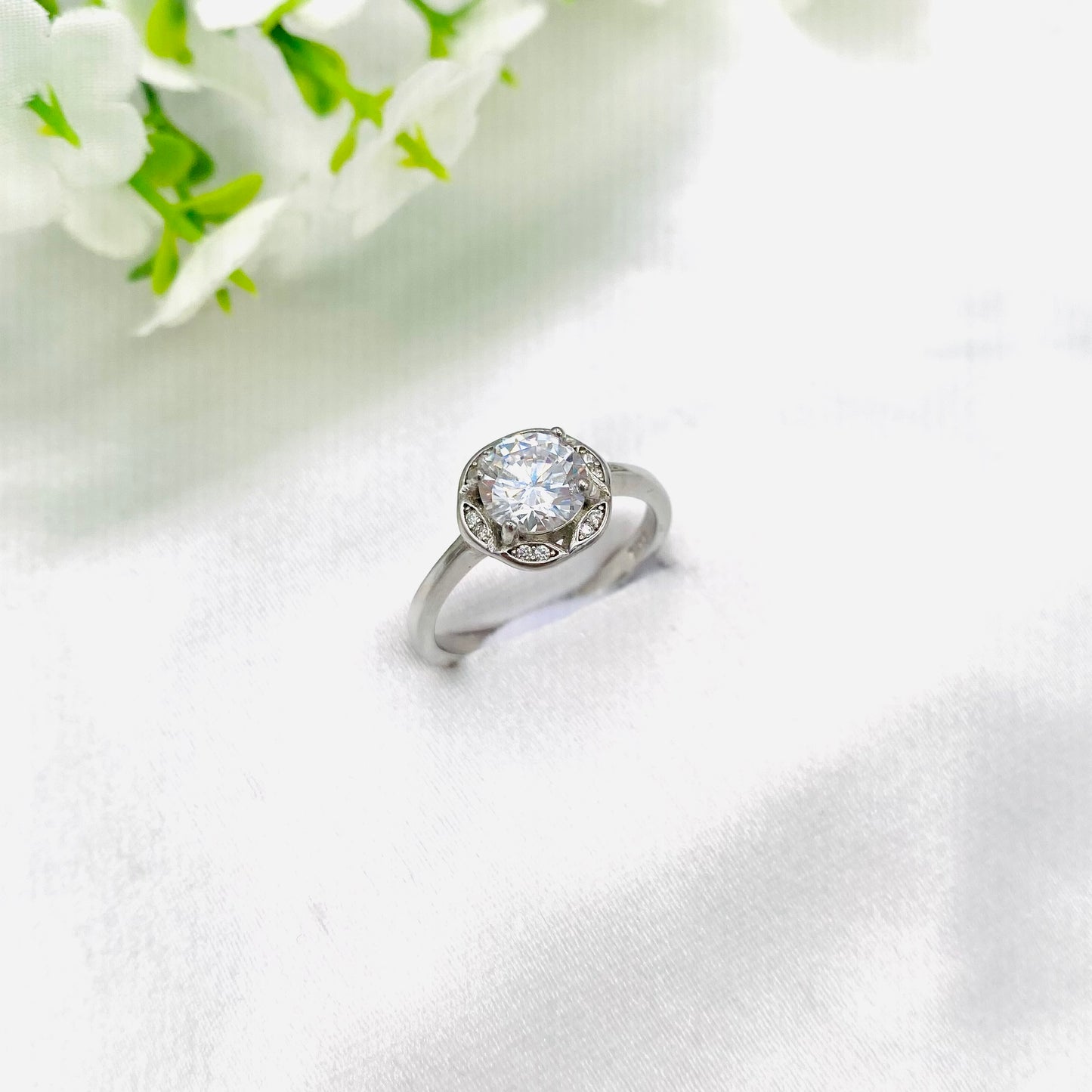 Women Silver Round Cut Ring WRI02