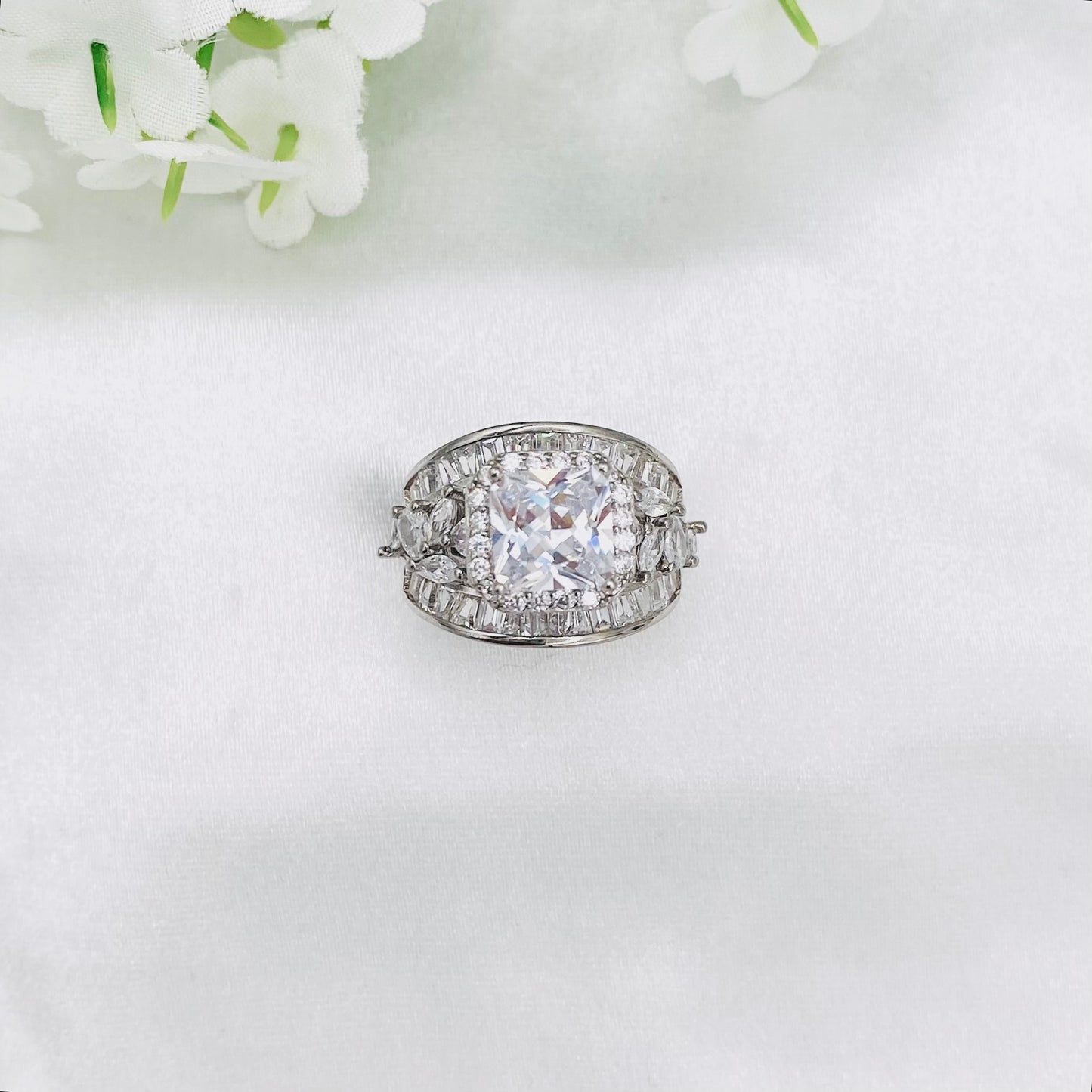 Women Silver Ring WRI05