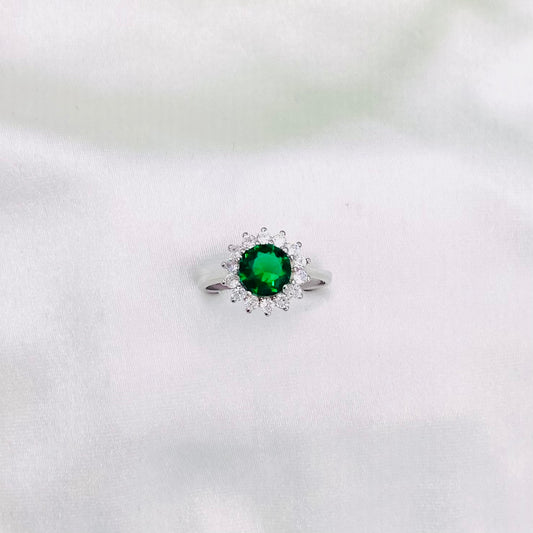 Women Round Emerald Silver Ring WRI10