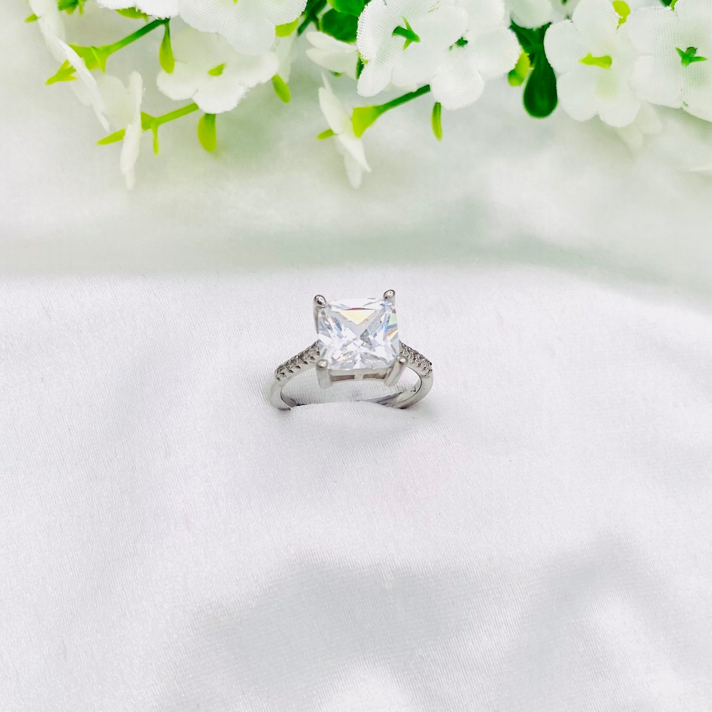 Women Square cut Silver Ring WRI15