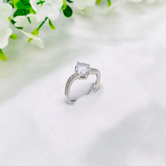 Women Round solitaire Silver Ring WRI19