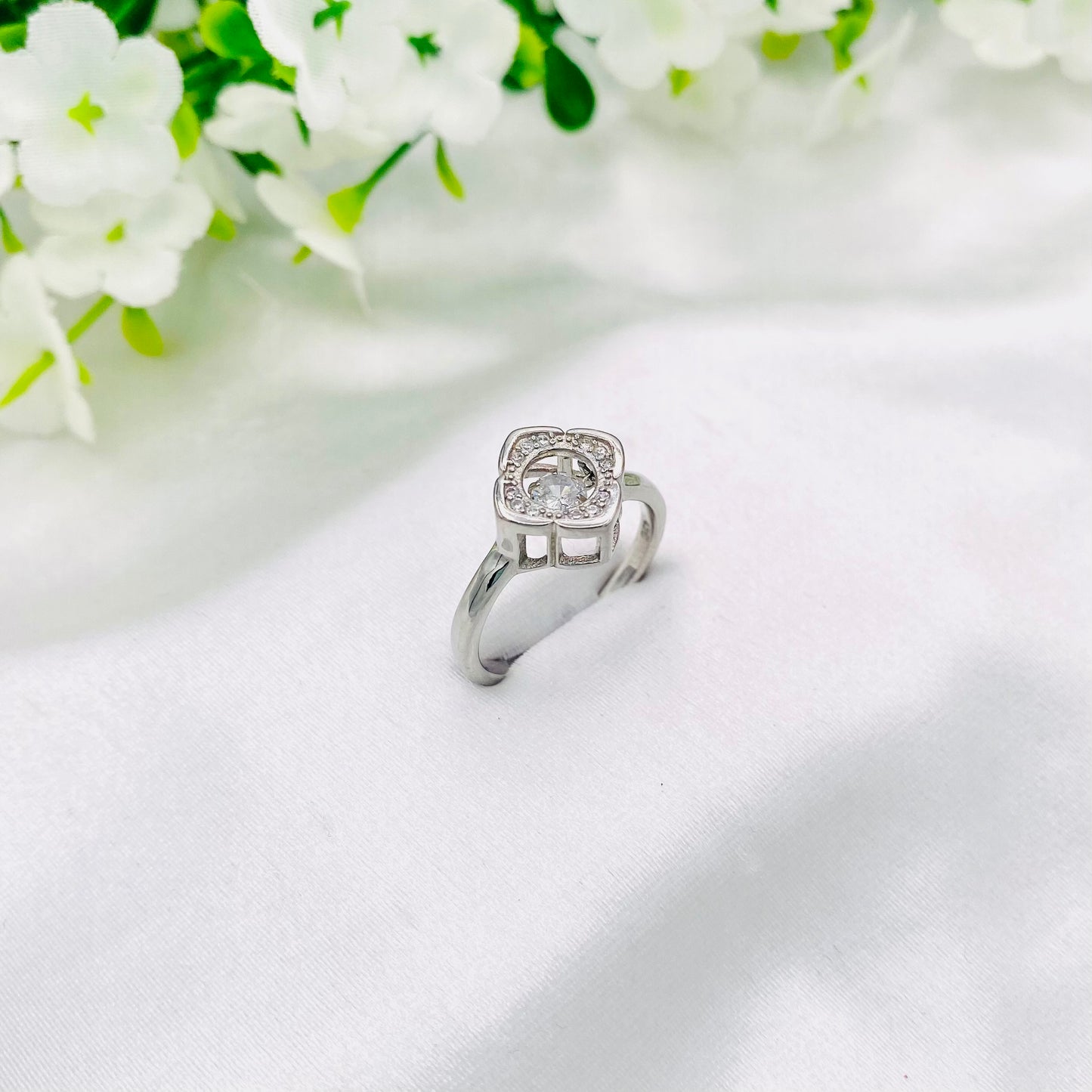 Women Round Dancing Diamond Silver Ring WRI23
