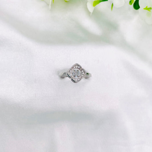 Women Round Dancing Diamond Silver Ring WRI23