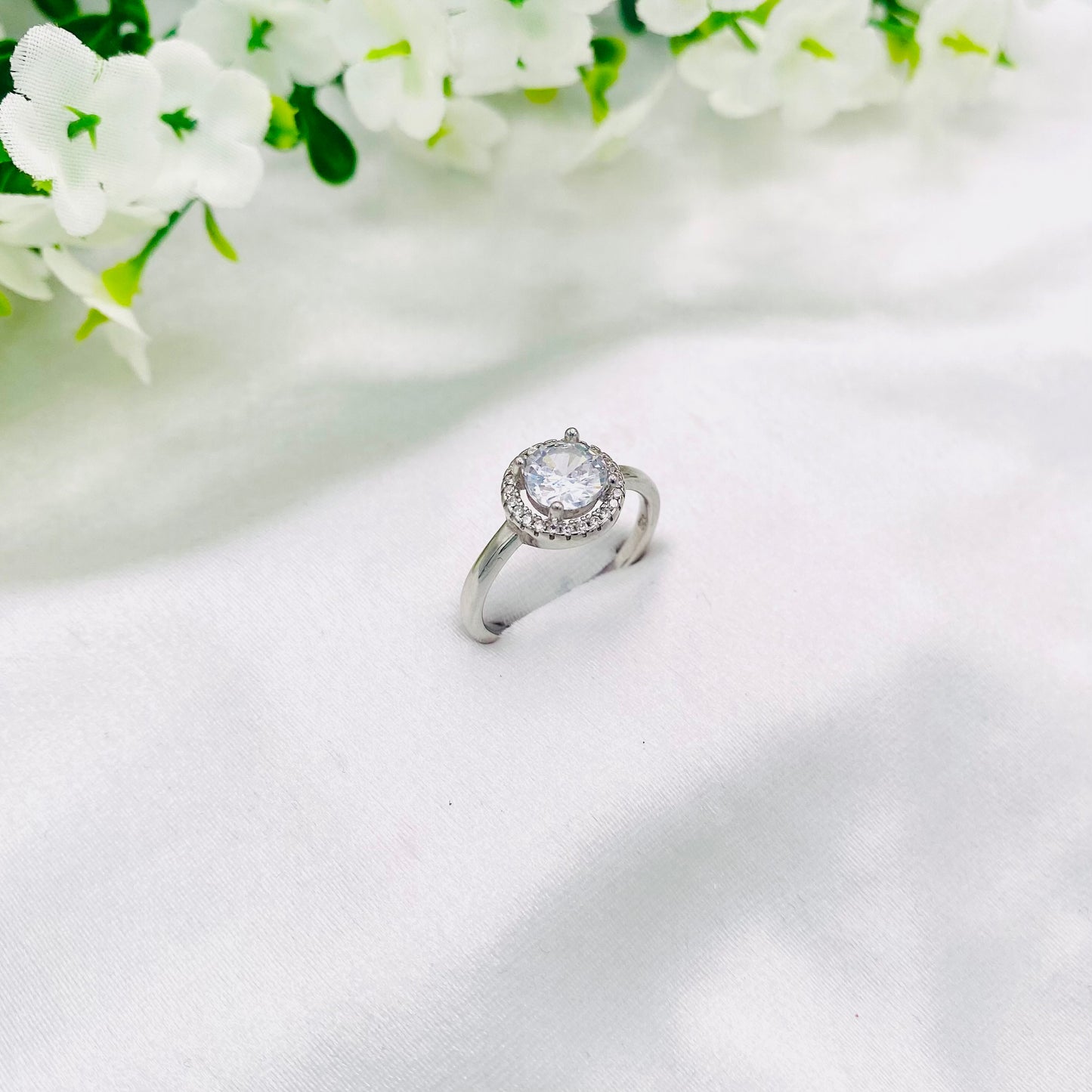 Women Round Solitaire Silver Ring WRI25