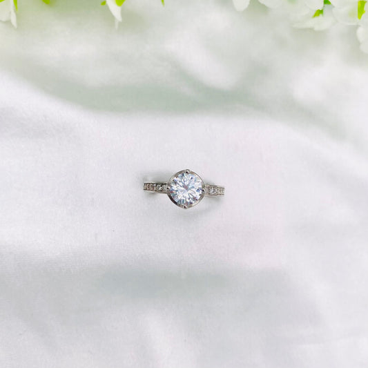 Women Round Solitaire Silver Ring WRI27