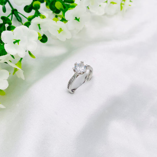 Women Round Solitaire Silver Ring WRI31