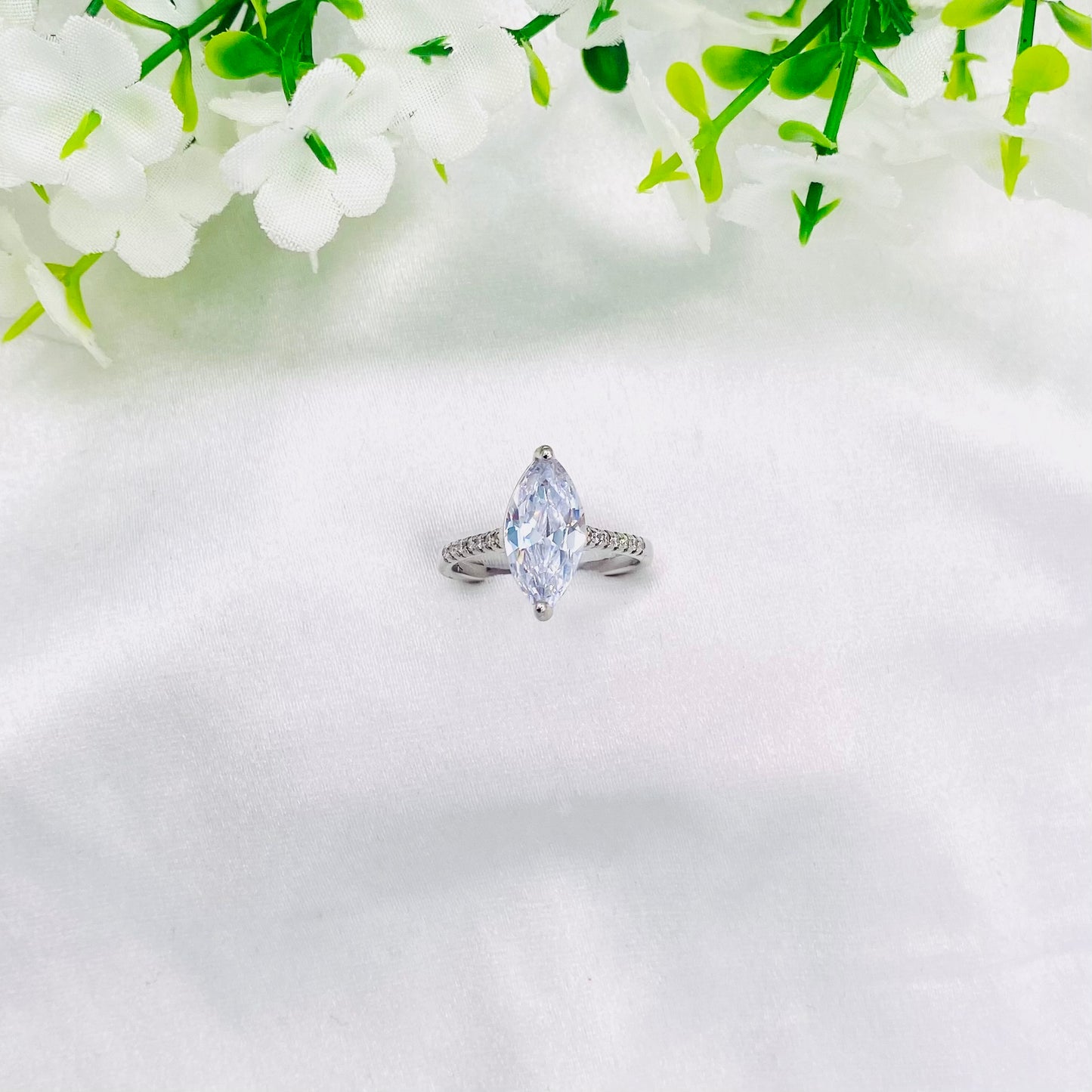 Women Marquise Solitaire Silver Ring WRI30