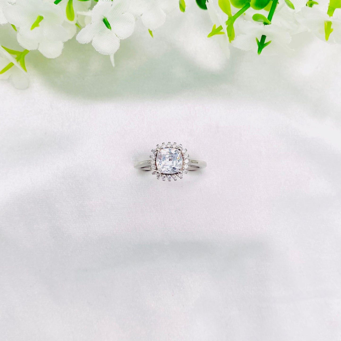 Women Solitaire Silver Ring WRI38