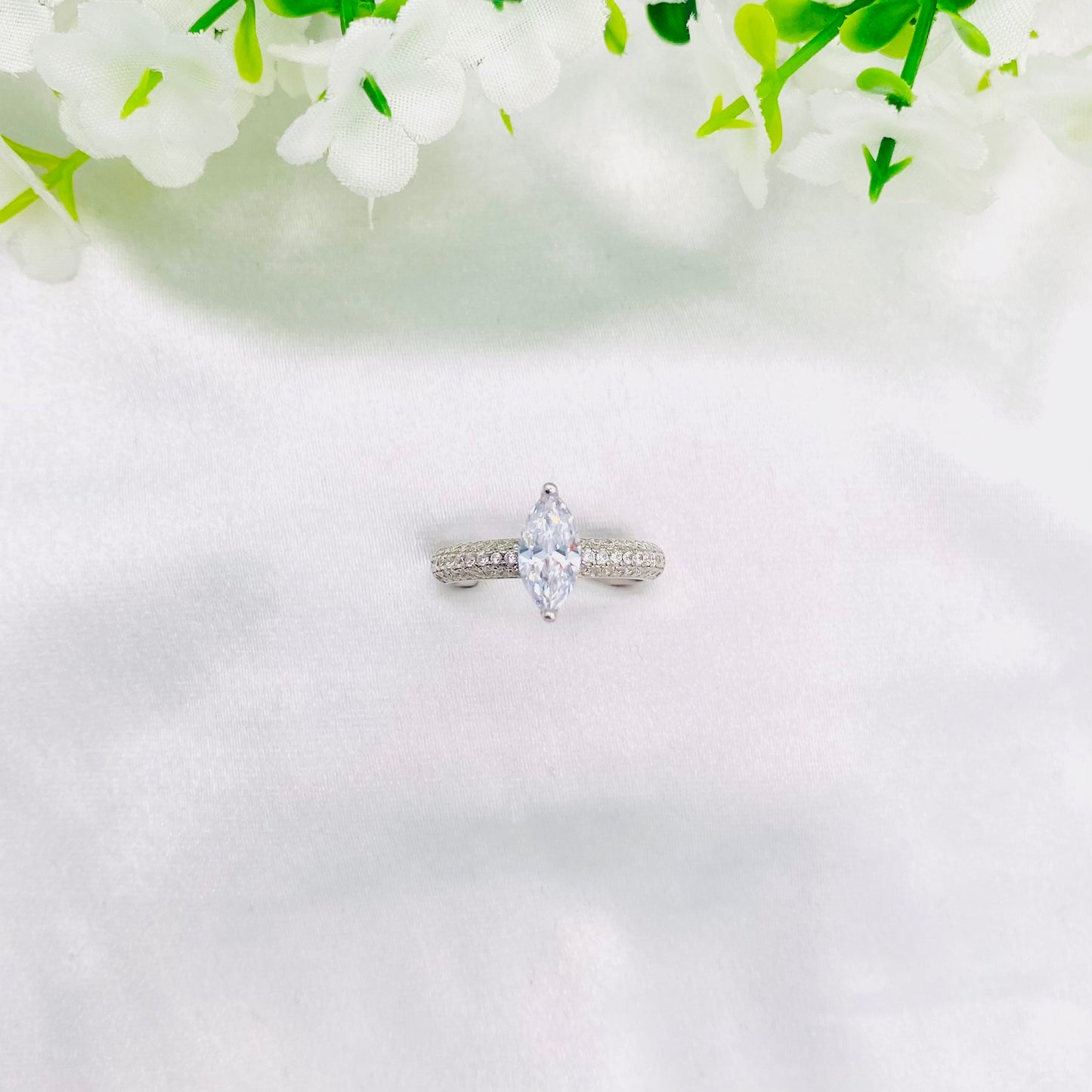 Women Marquise Solitaire Valentines Silver Ring WRI40
