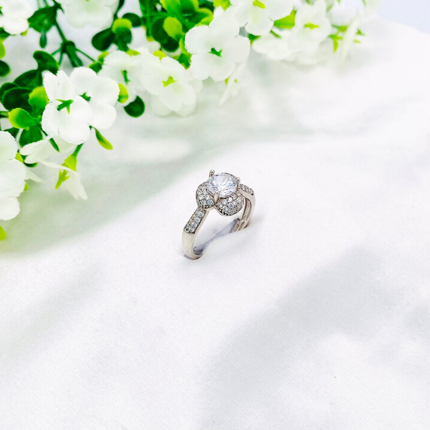 Women Marquise Solitaire Valentines Silver Ring WRI41