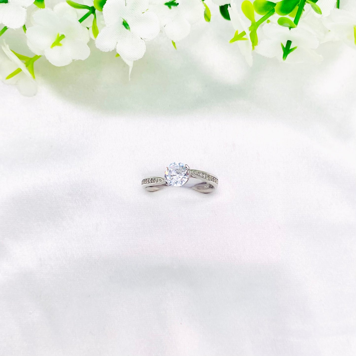 Women Solitaire Silver Ring WRI48