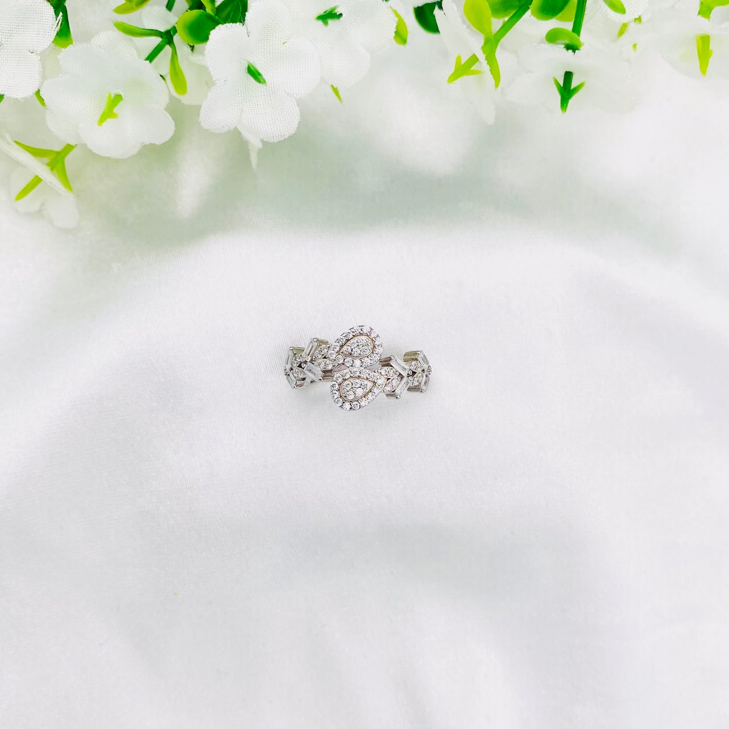 Women silver Ring WRI64