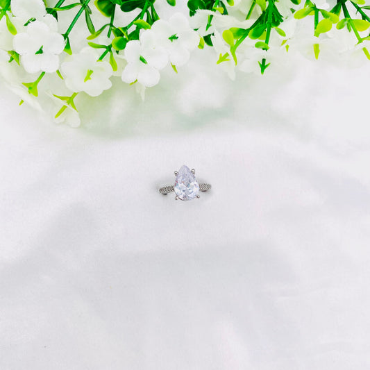 Women Pear shaped solitaire Silver Ring WRI92