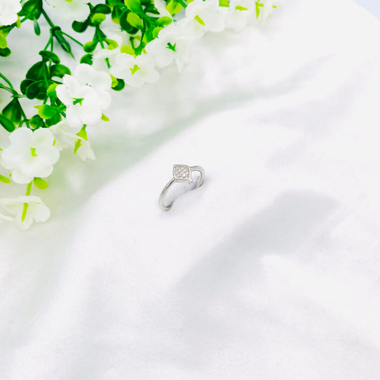 Women Sleek Silver Ring WRI104