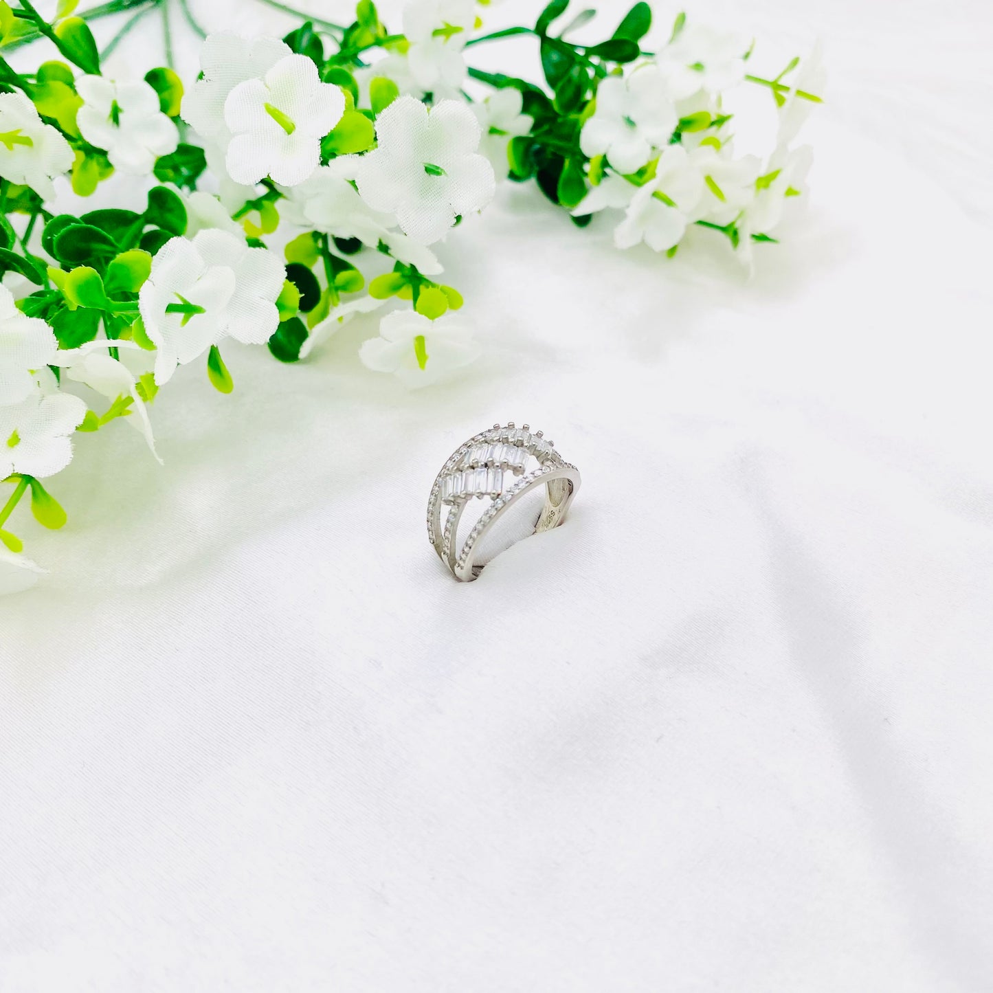Women Chunky Silver Ring WRI107