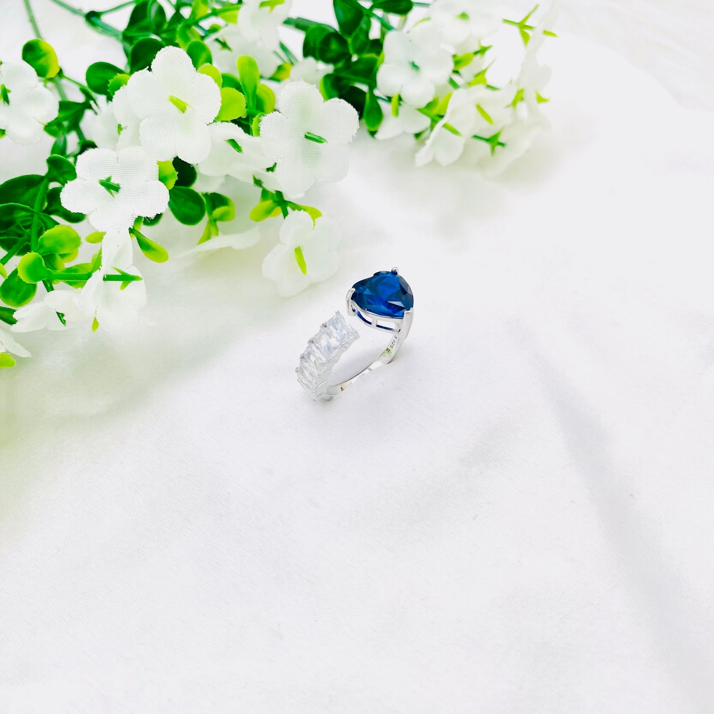 Women Blue Stone Heart Silver Ring WRI114
