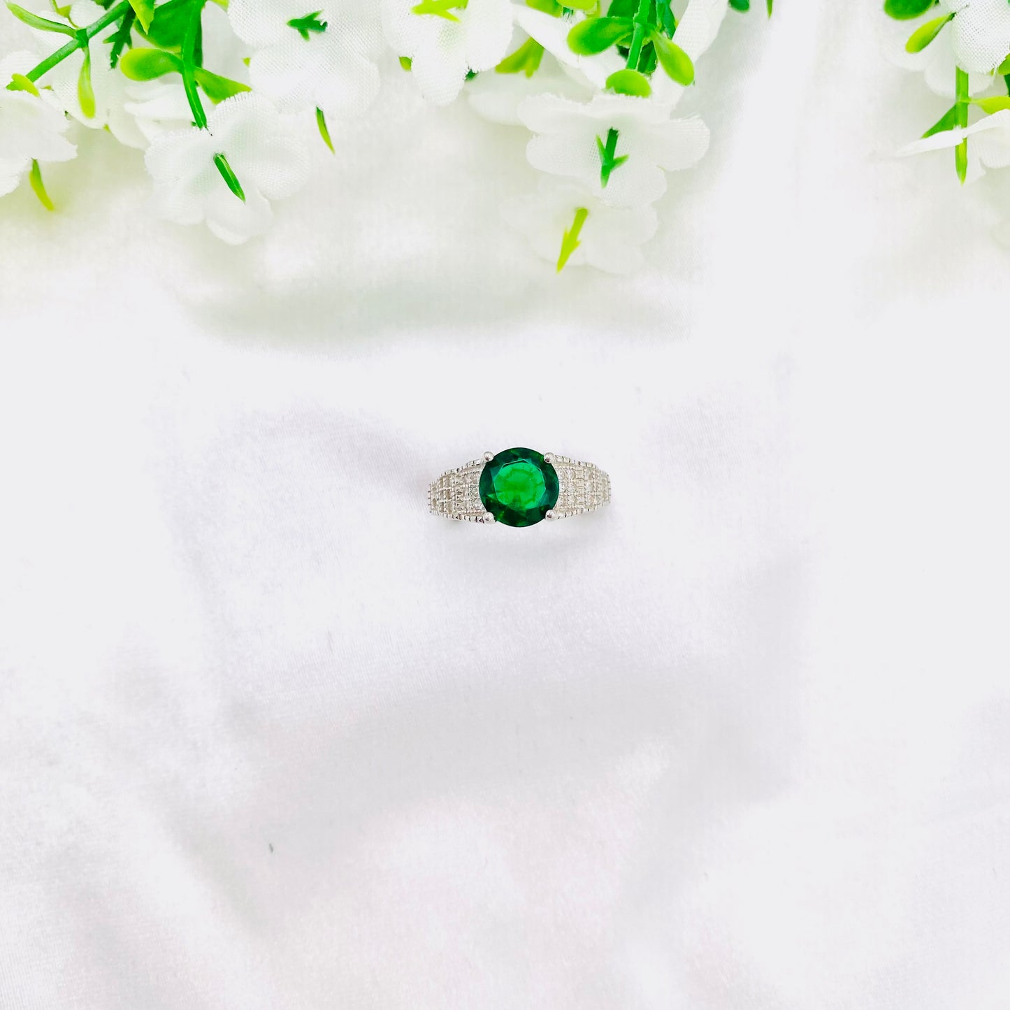 Women Round Emerald Ring WRI121