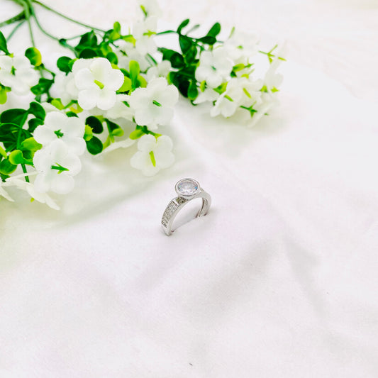 Women Round Solitaire Ring WRI122