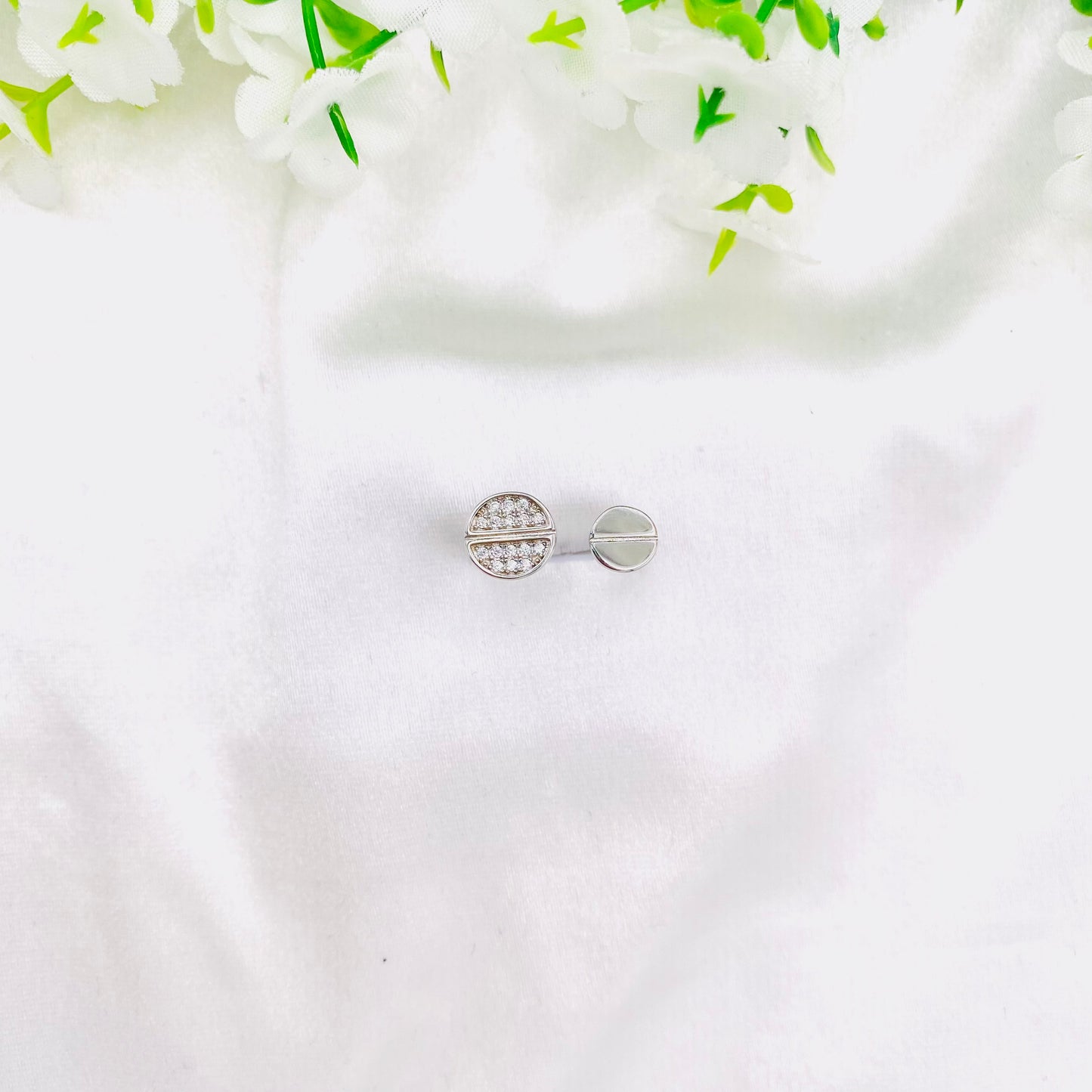 Women Adjustable Silver Ring WRI124