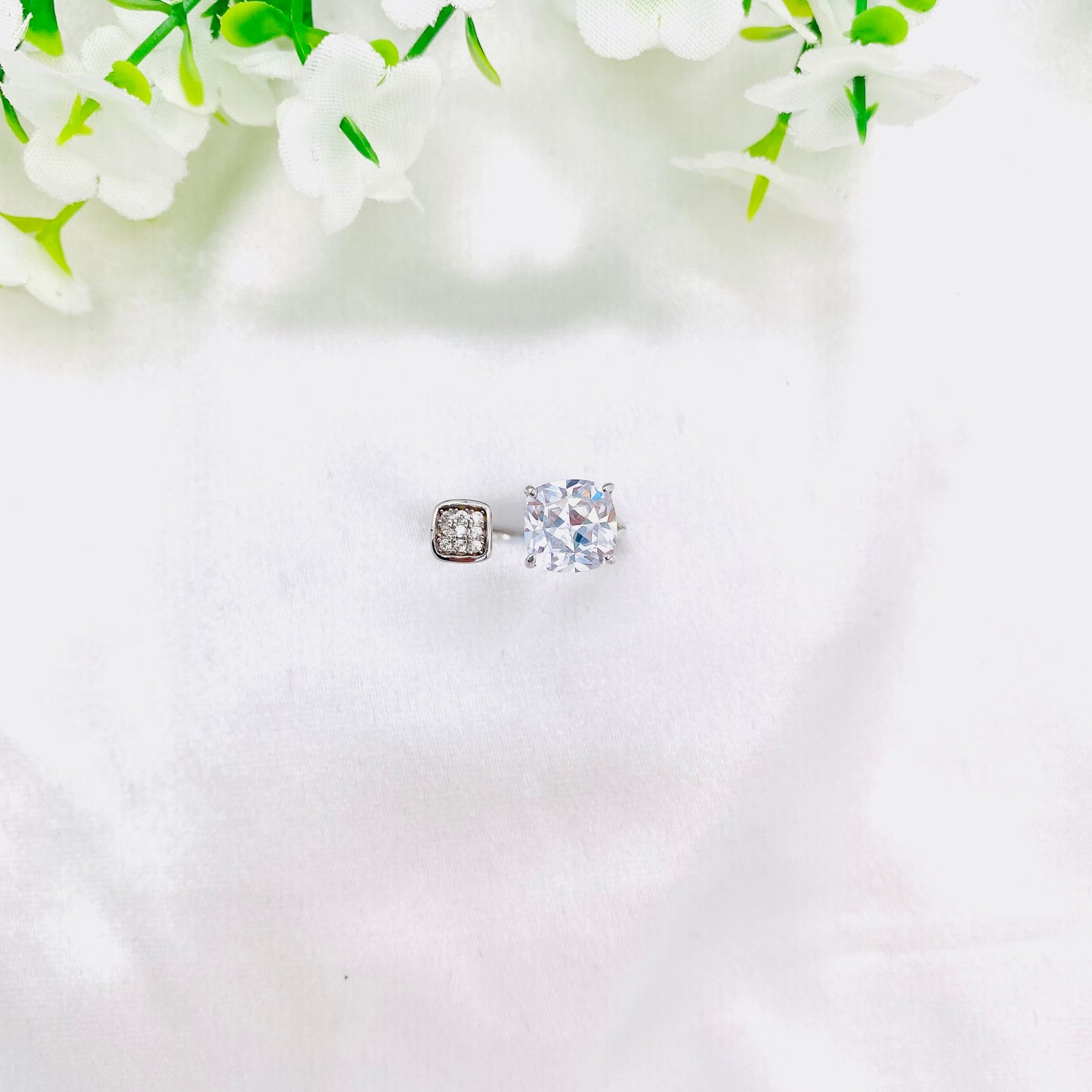 Women Adjustable Silver Ring WRI150