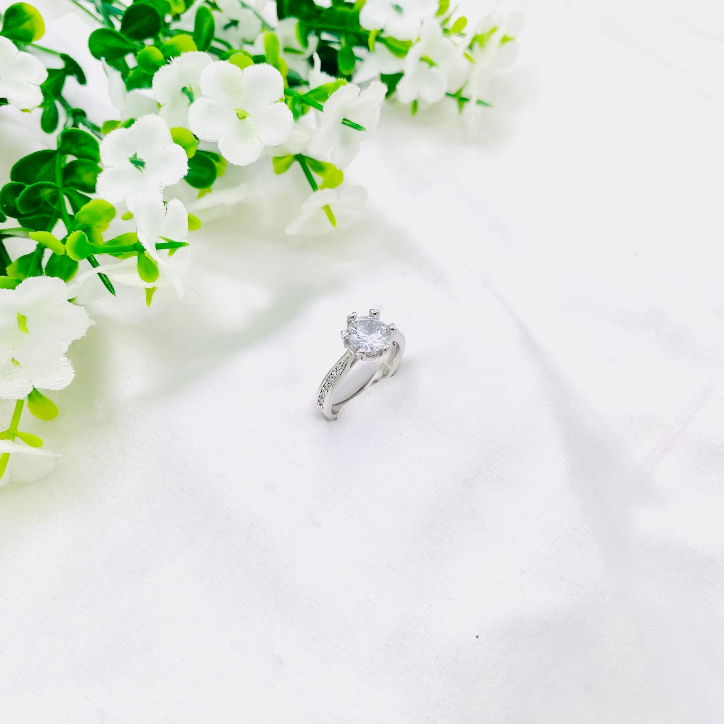 Women Silver Ring WRI153