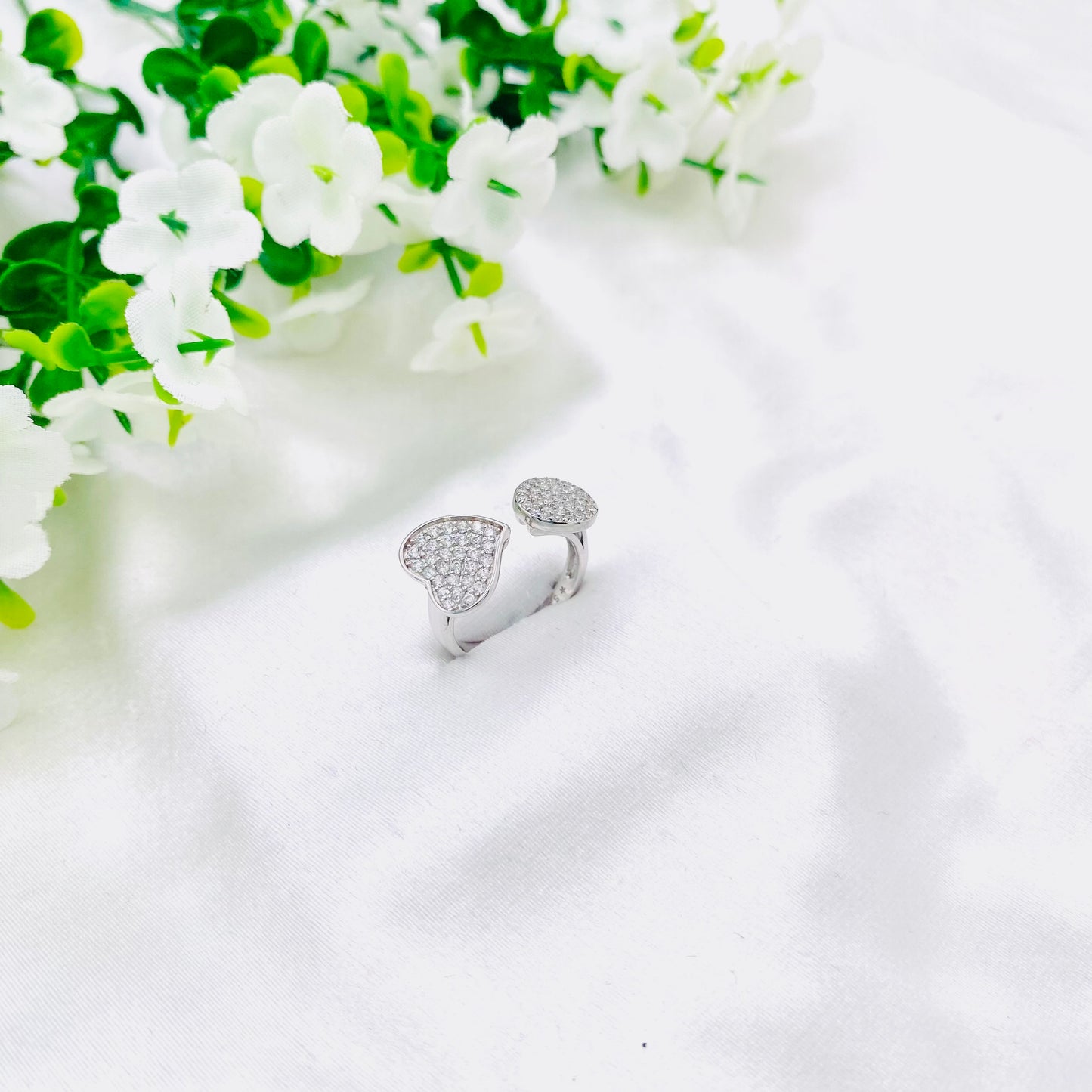 Women Adjustable Silver Ring WRI158