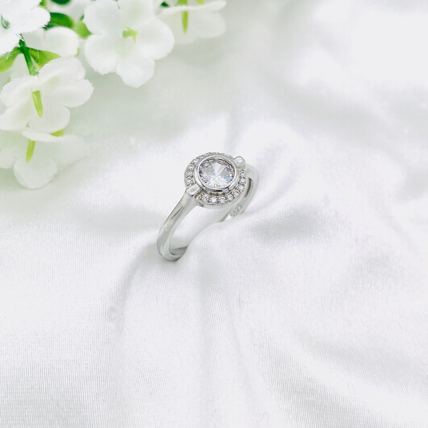 Women Solitaire Ring WRI161