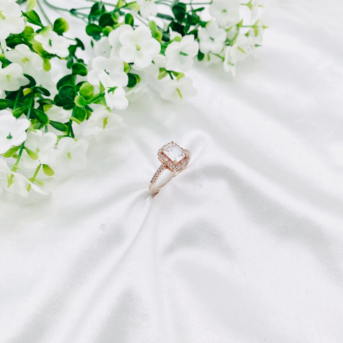 Women Rosegold solitaire Silver Ring WRI196